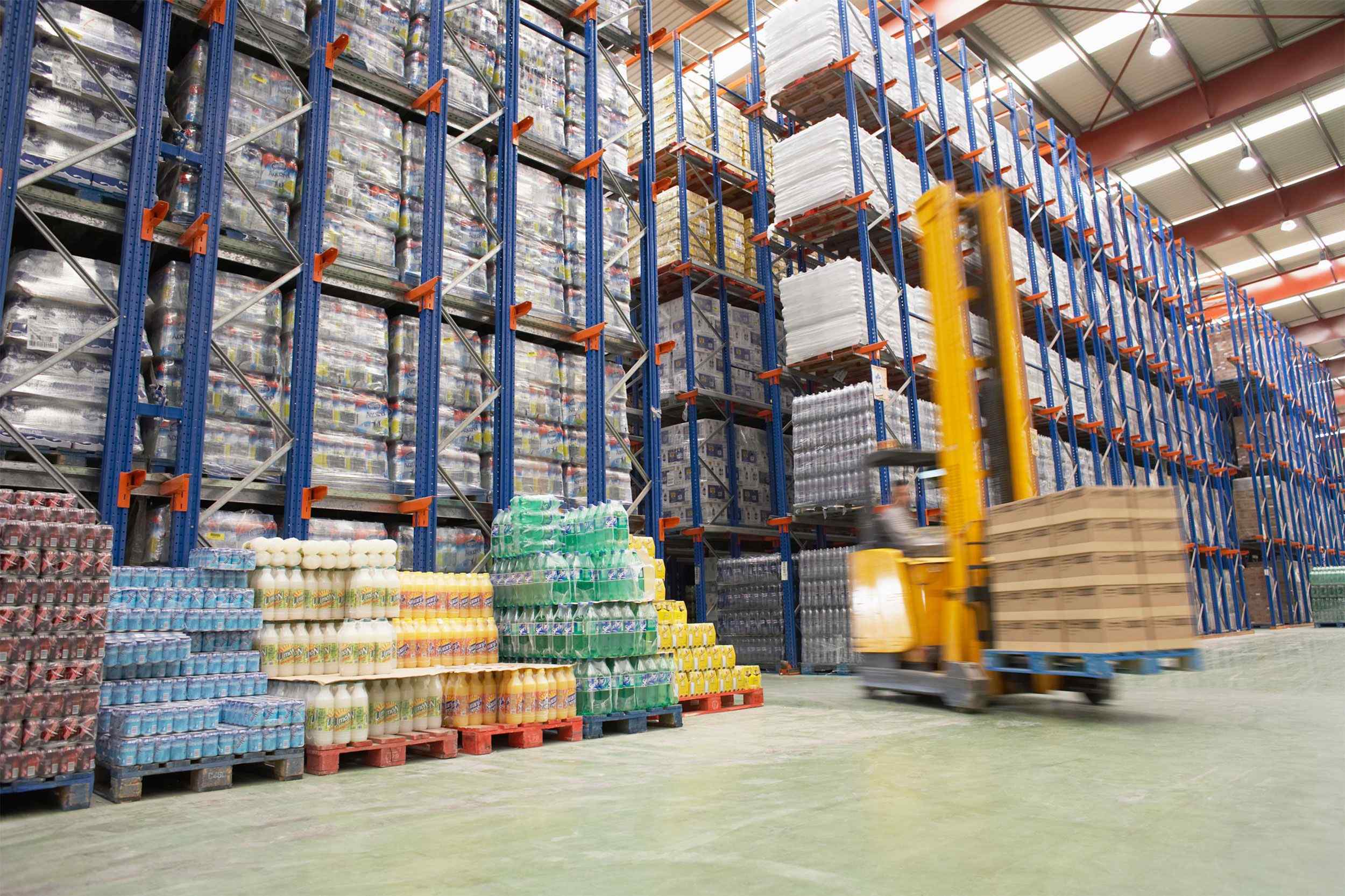 https://cankarnakliyat.com.tr/wp-content/uploads/2015/09/Warehouse-and-lifter.jpg